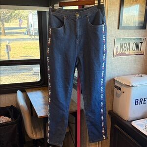 Vintage Embroidered Blue Women's Jeans small/medium